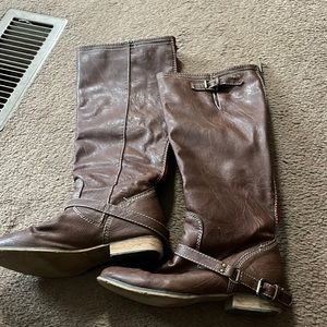 Knee high brown boots-